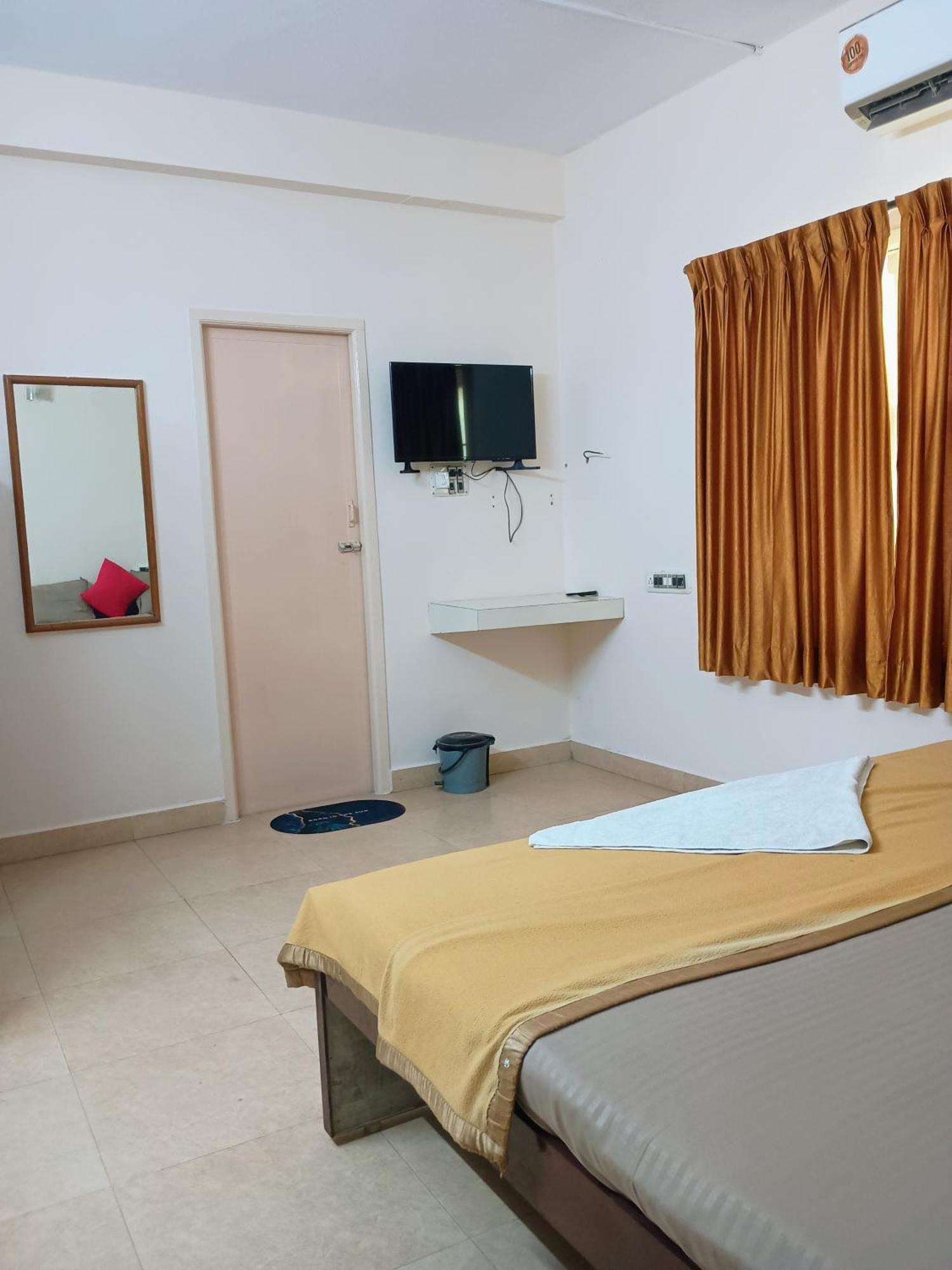 Aparthotel Arunai Grand - Sollinganallur